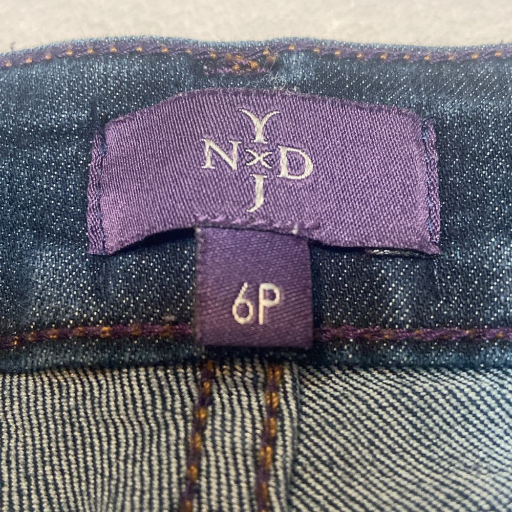 NYDJ Size 6P MARILYN STRAIGHT Blue Jeans - Picture 3 of 12